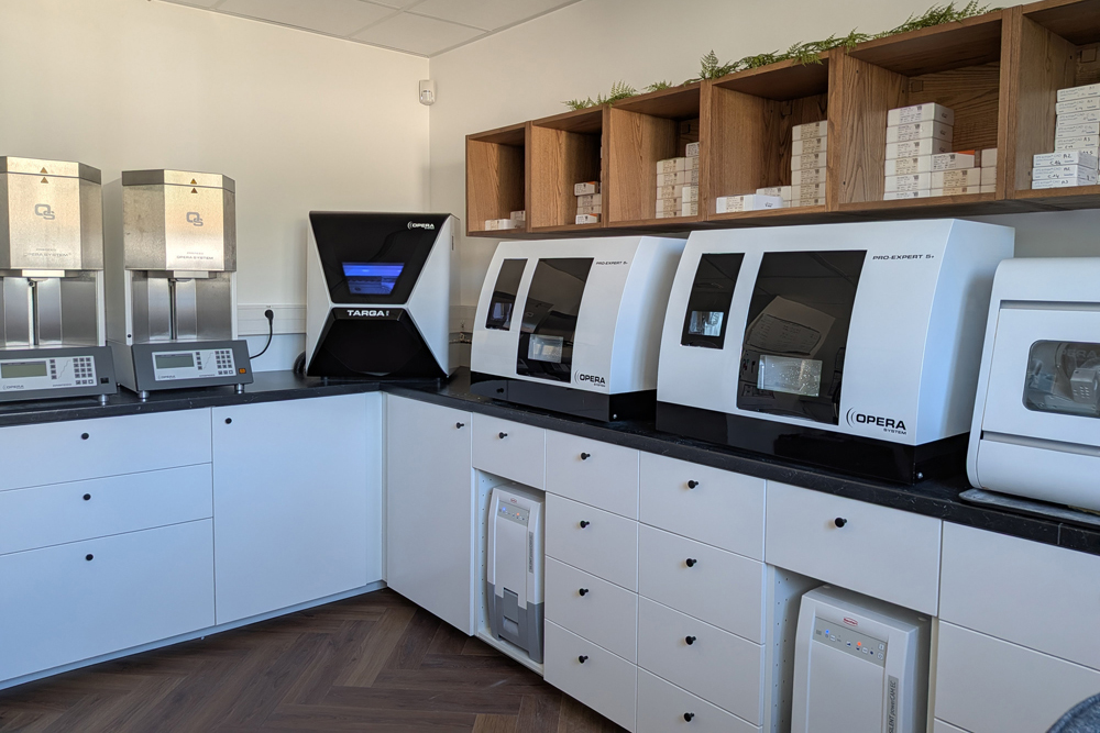 Équipements CFAO dentaires Machines CFAO dentaires du laboratoire Dent’ere 3D